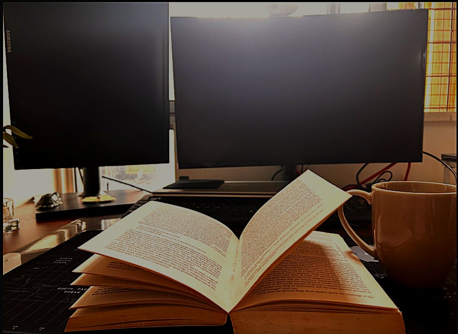 20 Books Every Young Professional Should Read Before 30